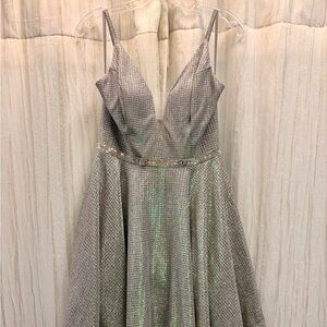 Elegant Silver Sleeveless Prom Dress